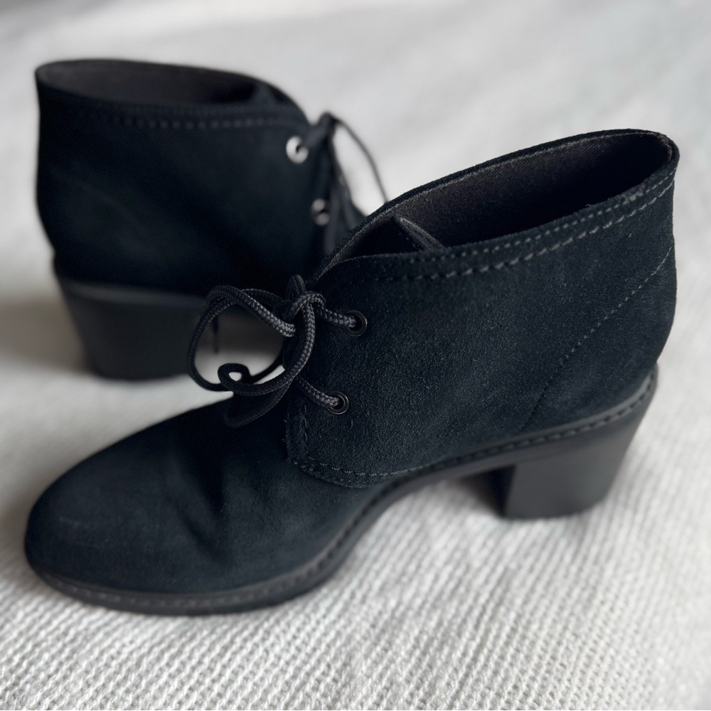 Clarks Scene Lace Boot Black Suede Boot casual classic comfy winter fall outdoor